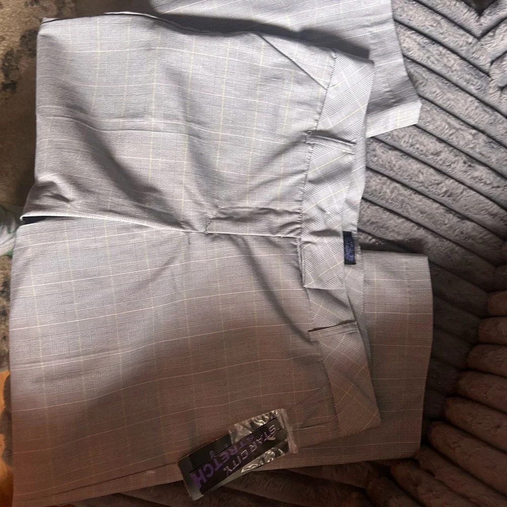 Star City Grey and White Checkered Crop Pants - Picture 3 of 5